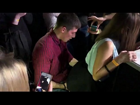 ❤️ एक रूसी नाइट क्लब में असली सेक्स। 18 वर्षीय रूसी लड़की गुदा में और योनि गड़बड़ में एक नाइट क्लब ️❌ गुदा वीडियो हम पर